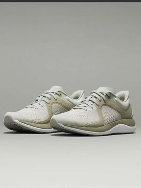 Lululemon Chargefeel Low Womens Workout Shoe